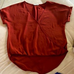 Lush blouse in brick colors size small